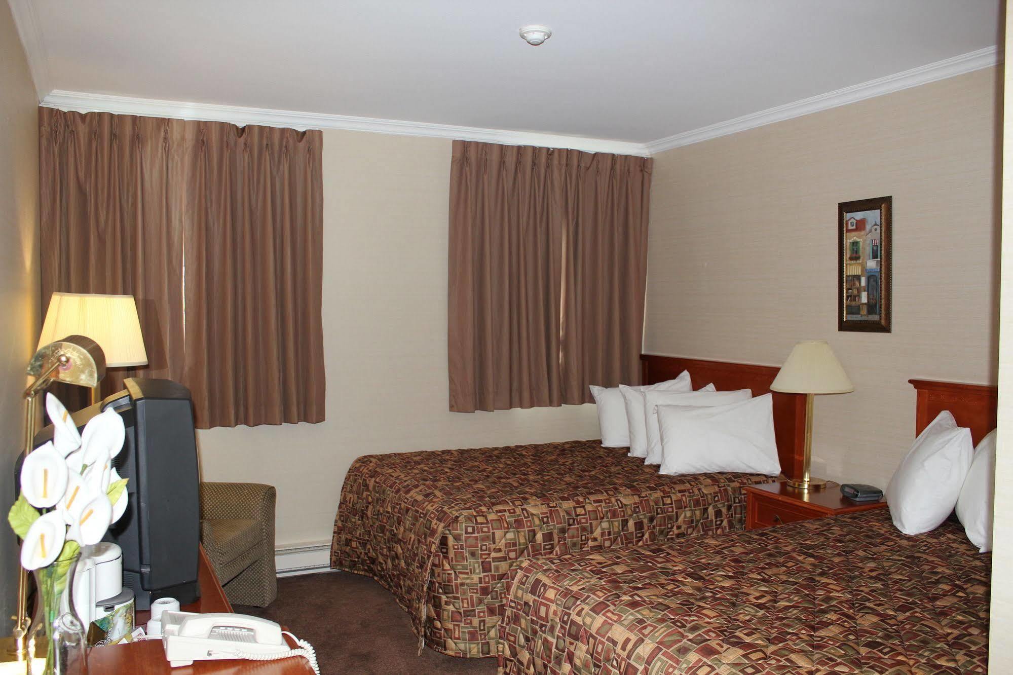 Hotel Mount Pearl Mount Pearl Park Bagian luar foto